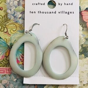 NWT-Ten Thousand Villages Mint Green Earrings
